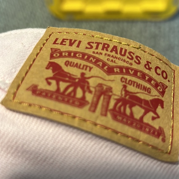 Pink 721 Levi’s High Rise Skinny Jeans - Picture 13 of 14